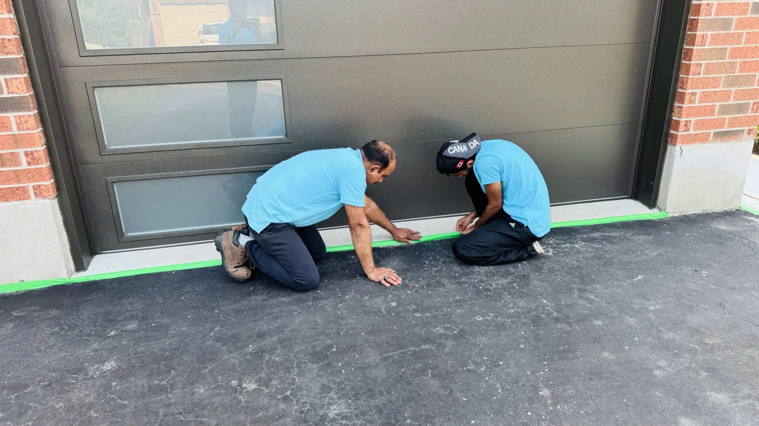 Driveway sealing preparation with careful edge protection
